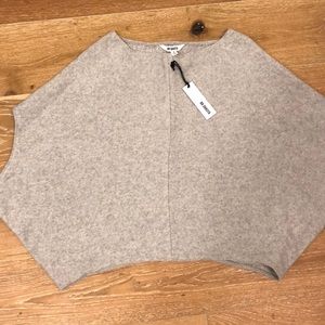 NEW BB Dakota sweater